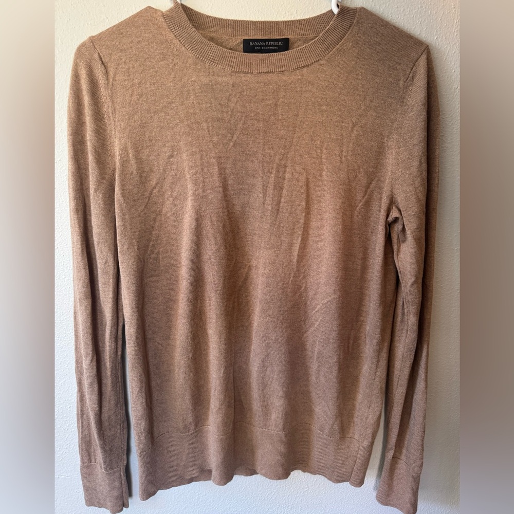 Banana Republic Silk Cashmere Light Brown Crewneck Sweater- Flawed